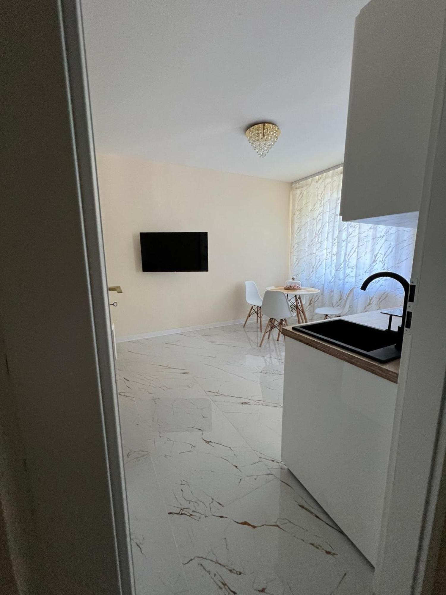 Nowe Luksusowe Apartamenty Manufaktura-Prywatny Na Wylacznosc-Wanna-Zamykany Ogrodzony Parking, Blok,Niskie Pietro-Cisza I Spokoj Łódź Eksteriør billede